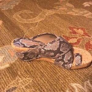 Donald Pliner sandals